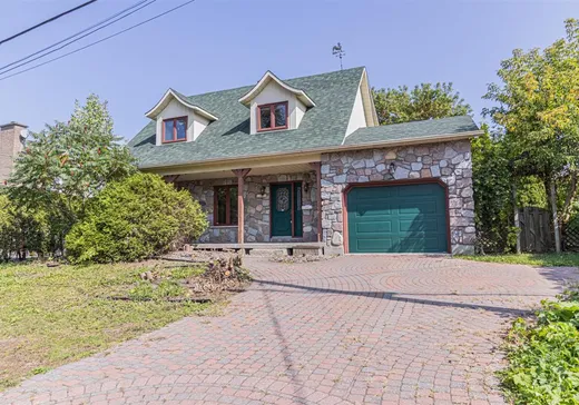 Maison à étages à vendre - 6240 Rue Primeau, Laval (Saint-François), H7B1B2