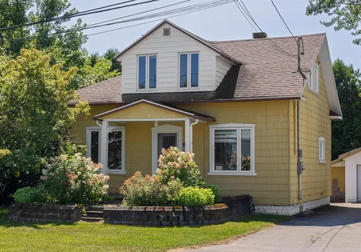 Maison à étages à vendre - 368 Av. Demers, St-Raymond, G3L3R4