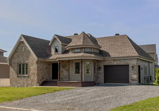 Bungalow à vendre - 1112 Rue de la Licorne, Lévis, G6Z3N7