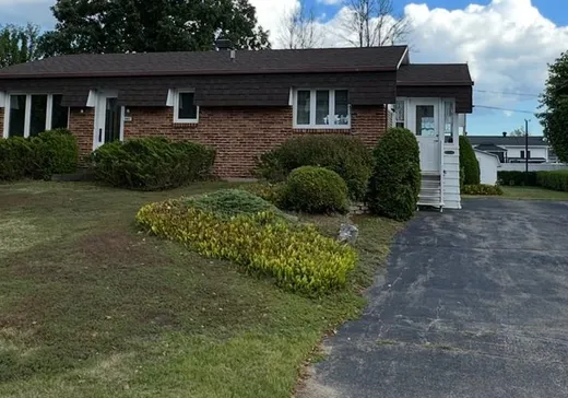 Bungalow à vendre - 560 203e Avenue, St-Mathieu-Du-Parc, G9T3C9