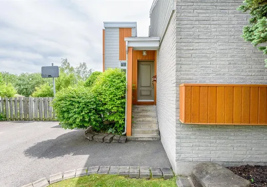 Maison à vendre - 8270 Rue Valentin, Laval (Laval-sur-le-lac), H7A 3B5