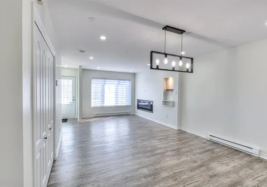Maison à vendre - 596Z Rue Étienne-Lavoie, Laval (Sainte-Dorothee), H7X 0A9