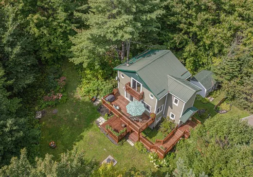 Two or more stories for sale - 10 Rue Valleyview, Morin-Heights, J0R1H0