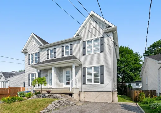 Two or more stories for sale - 557A Rue Manick, Lac-St-Charles, G3G1X2