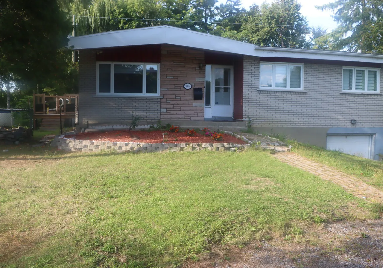 313 Rue Colonia — photo 2