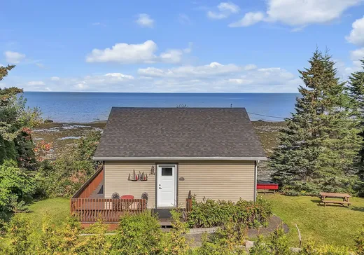 Maison à étages à vendre - 1114 Rue de la Plage, Rimouski, G5L8Y9