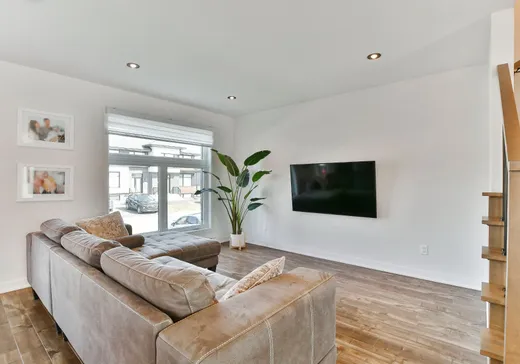 Maison à vendre - 526 Rue du Muscat, Sainte-Marthe-sur-le-Lac, J0N 1P0