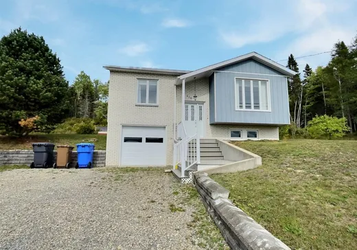 Bungalow à vendre - 439 Boul. de York S., Gaspé, G4X2L2