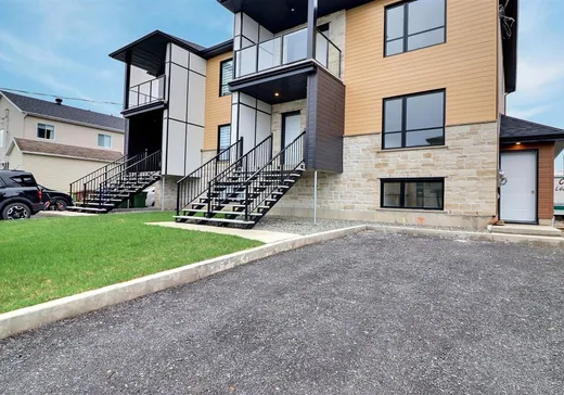 Two or more stories for sale - 1244-1246 Rue du Centenaire, St-Agapit, G0S1Z0