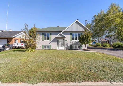 House for sale - 32 Rue du Croissant, Pont-Rouge, G3H 2E6