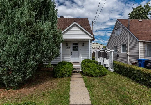 Maison à vendre - 325 Av. des Vétérans, Montréal (Est), H1B 5B8