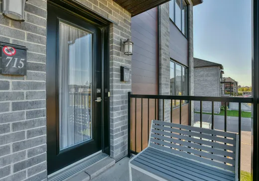 Condo à vendre - 711 Rue du Chardonnay, Sainte-Marthe-sur-le-Lac, J0N 1P0