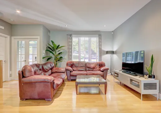 Maison à vendre - 118 Rue de Verchères, Bromont, J2L 3E5