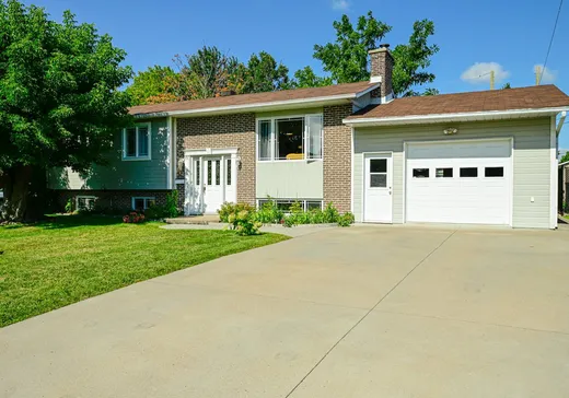 Maison à étages à vendre - 25 Rue des Camélias, McMasterville, J3G5Z2
