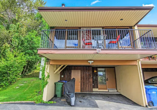 Two or more stories for sale - 110 Rue St-Marc, Chicoutimi, G7G2B5