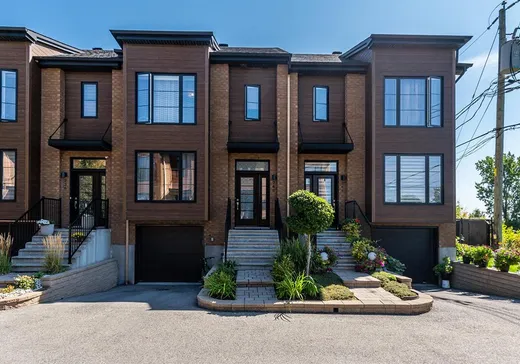 Maison à étages à vendre - 240 Rue du Grenadier, Saint-Constant, J5A0L2