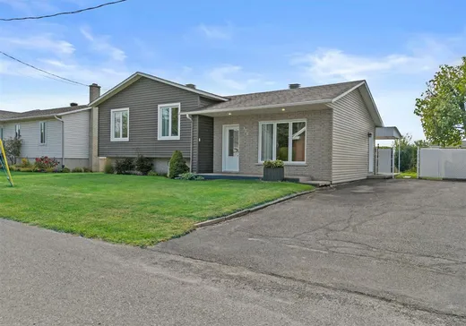 Maison à vendre - 355 Rue Julie, Drummondville, J2E 1S1