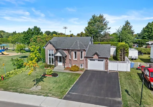 House for sale - 345 Av. du Parc, Saint-Jérôme, J7Z 7H8