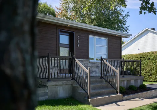 Maison à vendre - 355 Rue Lemay, Pointe-Du-Lac, G9B 1V4