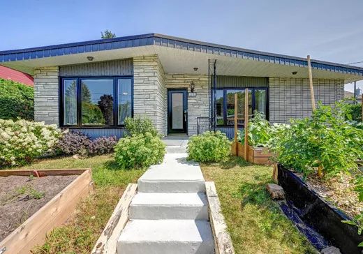 Two or more stories for sale - 219 23e Avenue, Sainte-Marthe-sur-le-Lac, J0N1P0