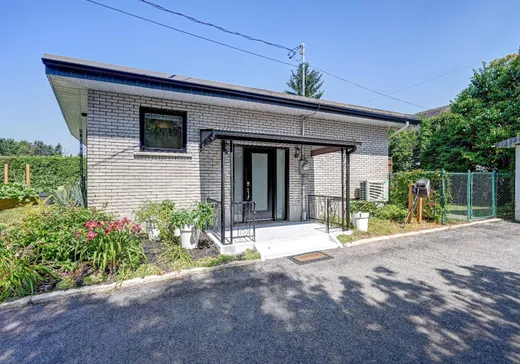 House for sale - 219 23e Avenue, Sainte-Marthe-sur-le-Lac, J0N 1P0