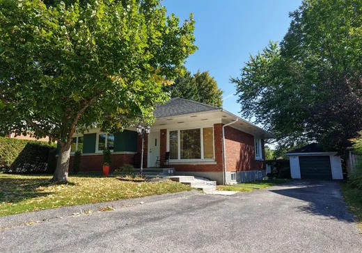 Bungalow à vendre - 620 Rue Bouchette, Sherbrooke, J1J2T3