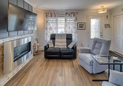 Maison à vendre - 567 Rue des Écoles, Saint-Christophe-D'Arthabaska, G6S 0S1