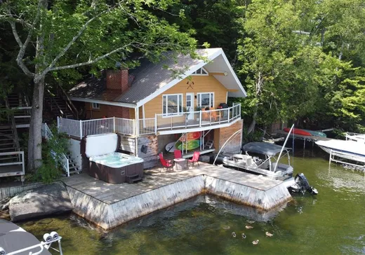 1 1/2 Storey for sale - 23 Ch. Girl's Camp, Mansonville, J0E1X0