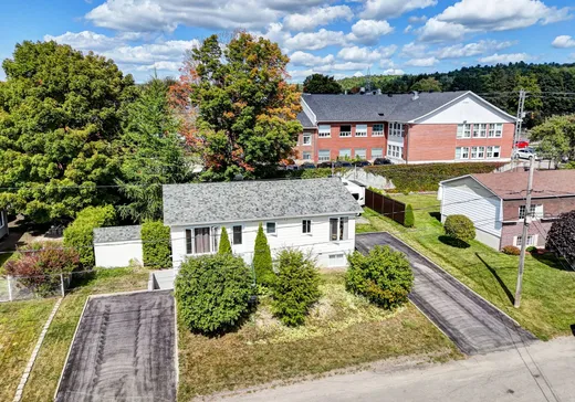 Maison à étages à vendre - 49-49A 117e Avenue, Saint-Jérôme, J7Y3P5