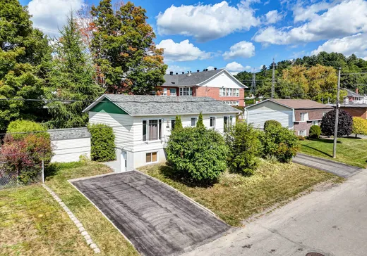 Maison à vendre - 49-49A 117e Avenue, Saint-Jérôme, J7Y 3P5