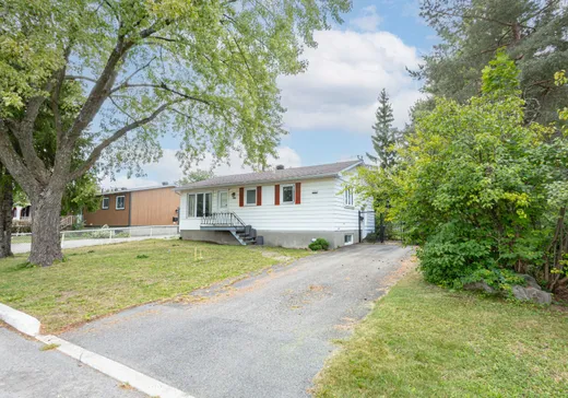 Maison à vendre - 3350 Rue Edgar, Laval (Fabreville), H7P 2E2