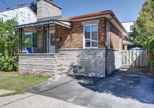 Maison à étages à vendre - 413 Rue St-Hubert, Laval (Pont-Viau), H7G2Y8