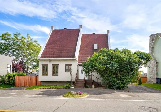 Maison à étages à vendre - 8790 Boul. Lévesque E., Laval (Laval-sur-le-lac), H7A1W8