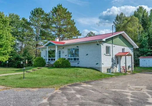 Bungalow à vendre - 372 Route de L'Ascension, Rivière-Rouge, J0T1T0