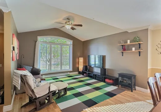 House for sale - 20 Rue du Moulin, Warwick, J0A 1M0