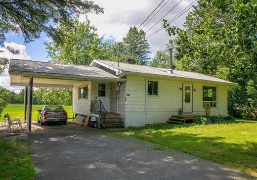 Maison à vendre - 477Z-477AZ 4e Rang E., Acton Vale, J0H 1A0