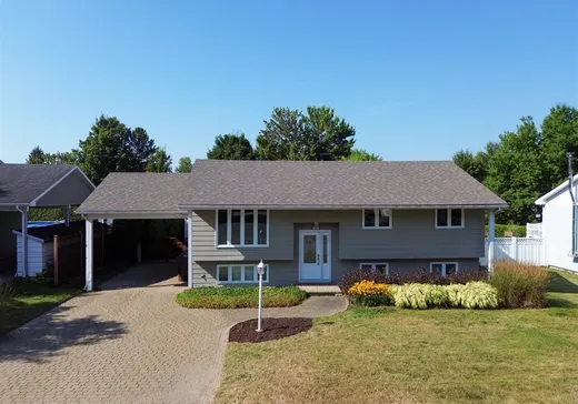 Bungalow for sale - 24 Rue Mullins, Sherbrooke, J1C0N1