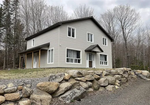 Two or more stories for sale - 3181 Ch. du Lac, Joliette, J6E8E5
