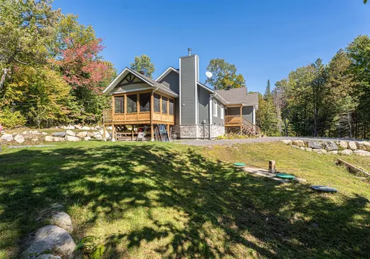 Bungalow à vendre - 2867 Ch. du Lac-Nantel S., Mont-Blanc, J0T2G0