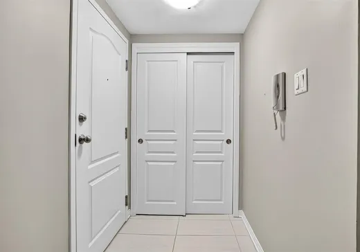 Condo for sale - 2110 Rue du Portage, App. 102, Laval (Sainte-Dorothee), H7Y 0A8