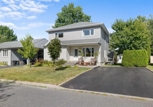 Two or more stories for sale - 877 Rue Émile-Dubois, Les Chutes-de-la-Chaudière-Ouest, G6K1N3