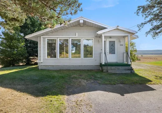 Maison à vendre - 152 Mtée de la Rivière-du-Sud, Petite-Riviere-St-François, G5V 3R9