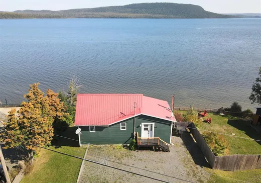 House for sale - 122 Route 232 E., Témiscouata-sur-le-Lac, G0L 1E0