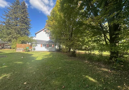Maison à vendre - 63 Rue Junction, Stanstead, J0B 3E5