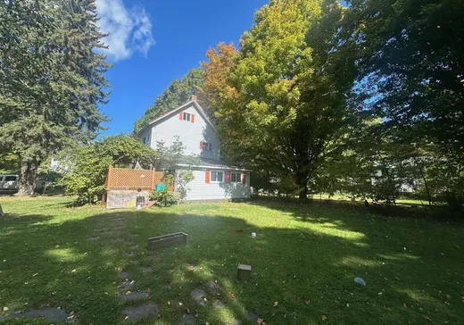 Maison à vendre - 63 Rue Junction, Stanstead, J0B 3E5
