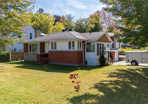 Bungalow for sale - 200 Rue Gosselin, Waterville, J0B3H0