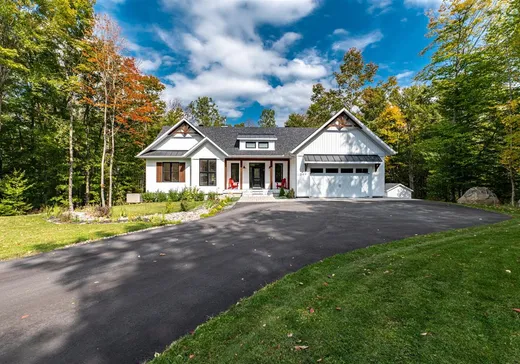 Bungalow à vendre - 349 Ch. des Mômes, Saint-Sauveur, J0R1R1