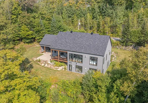 Maison à vendre - 819 Rue de la Campagne, Sainte-Adèle, J8B 3M2