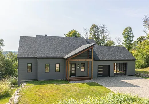 Maison à vendre - 819 Rue de la Campagne, Sainte-Adèle, J8B 3M2