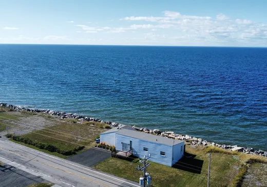 Maison à vendre - 1956 Rue de Matane-sur-Mer, Matane, G4W 3M6